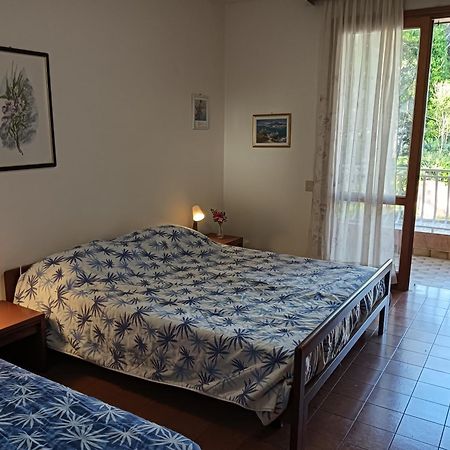 Residence Maria Elena - 30 Pt Lignano Sabbiadoro Eksteriør bilde